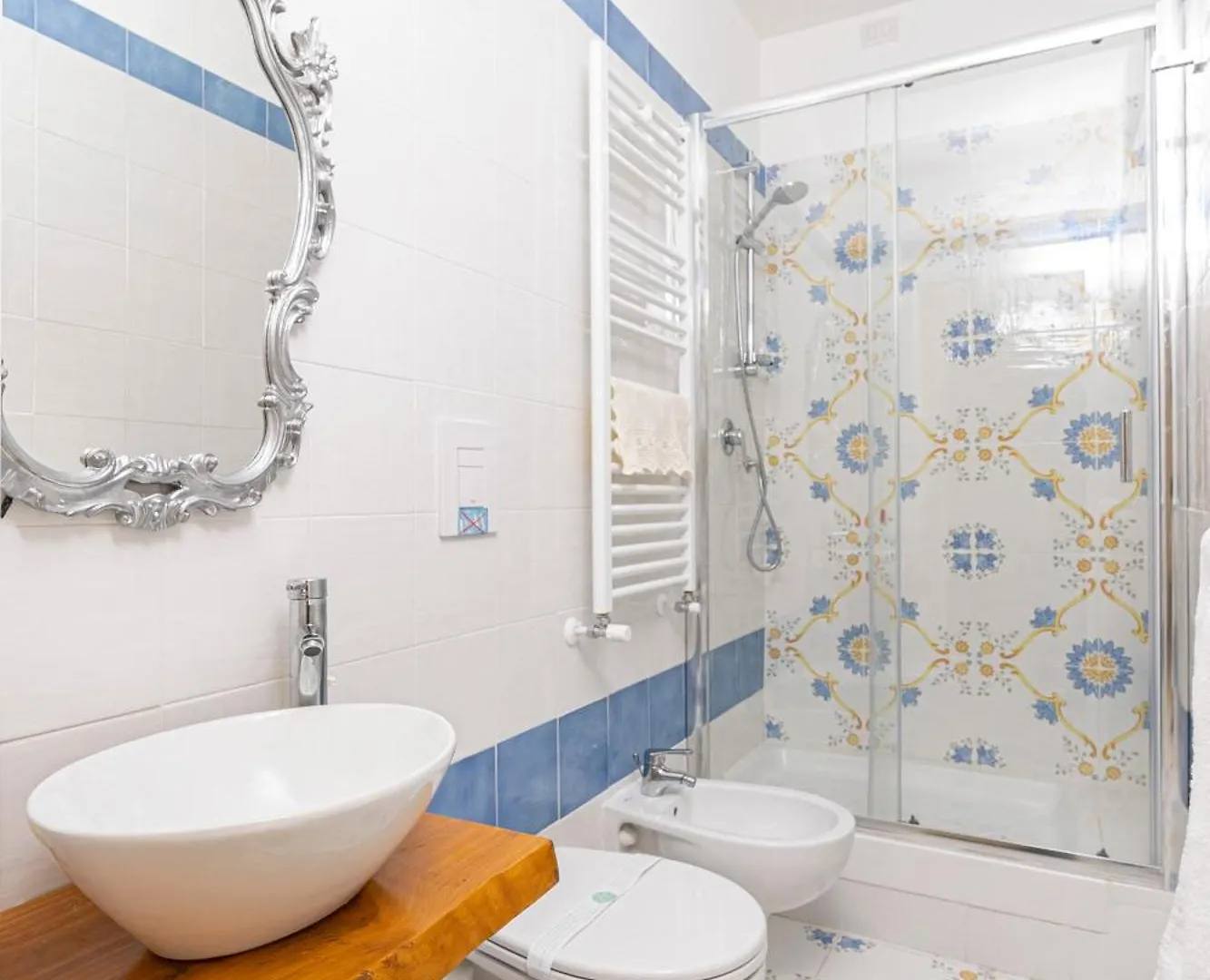 Apartment Napulitandream Duomo Suite Naples Italy