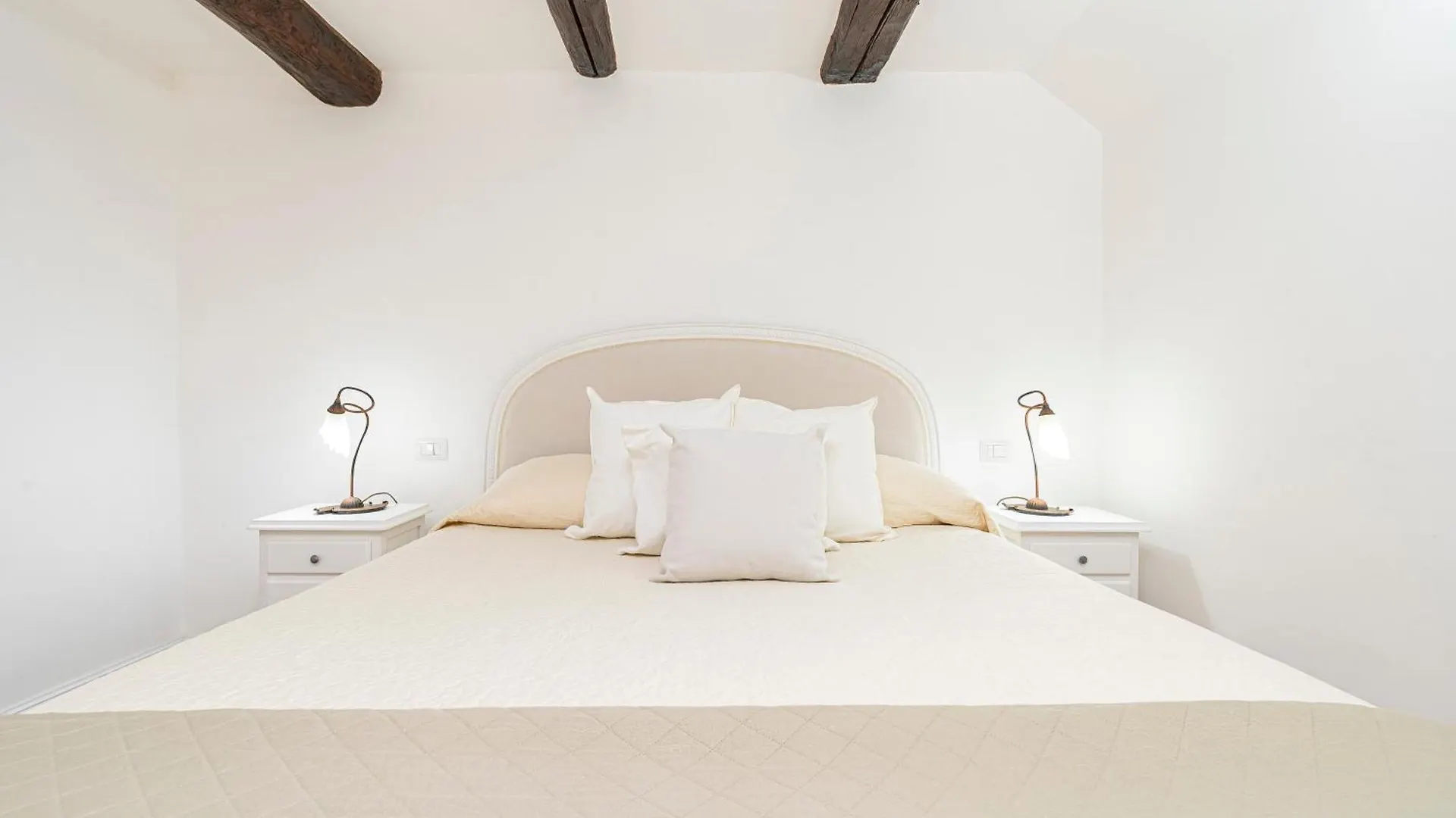 Napulitandream Duomo Suite Naples Apartment
