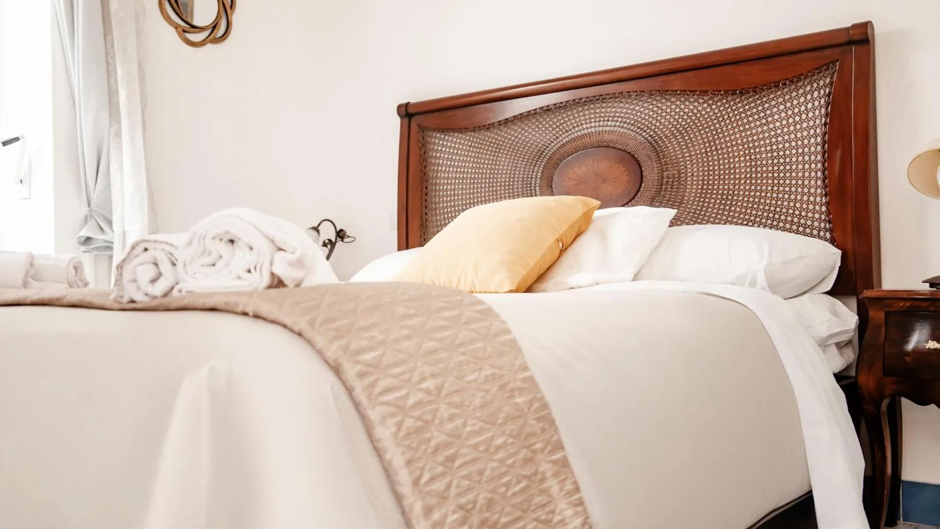 Apartment Napulitandream Duomo Suite Naples