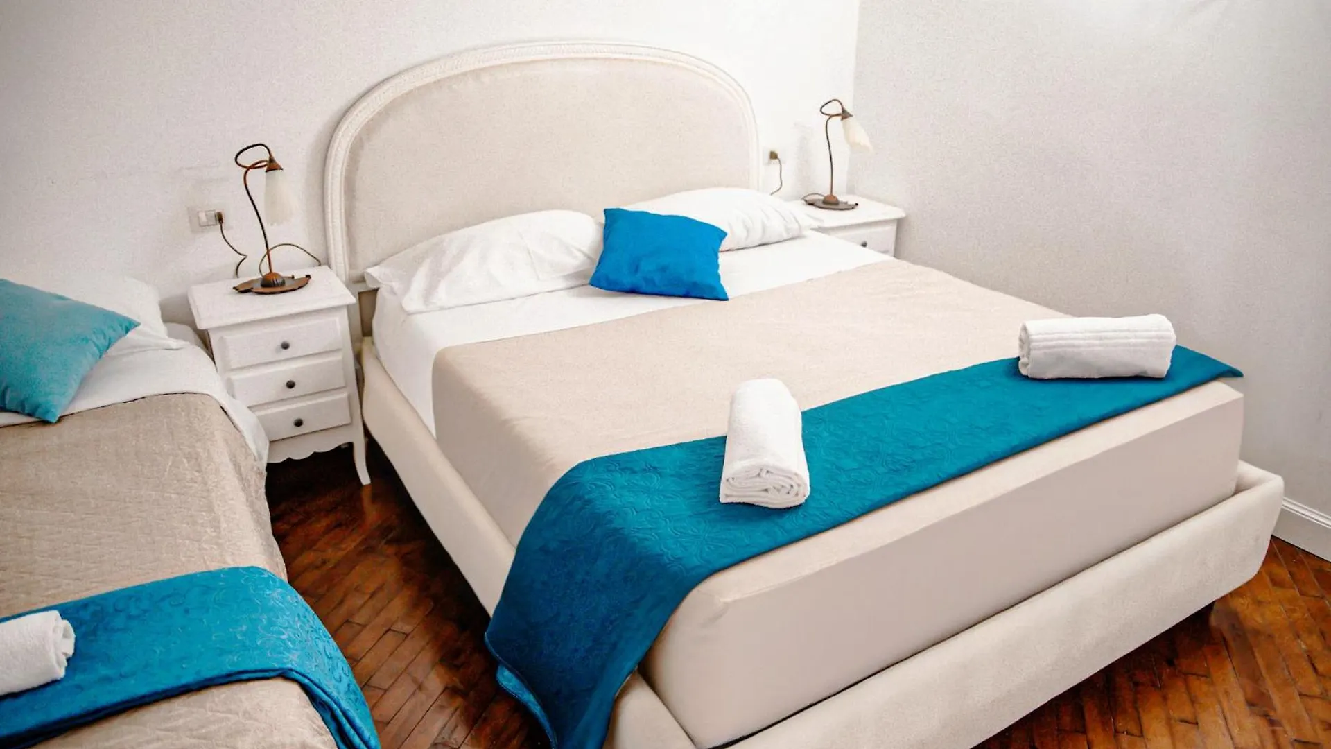 Apartment Napulitandream Duomo Suite Naples Italy